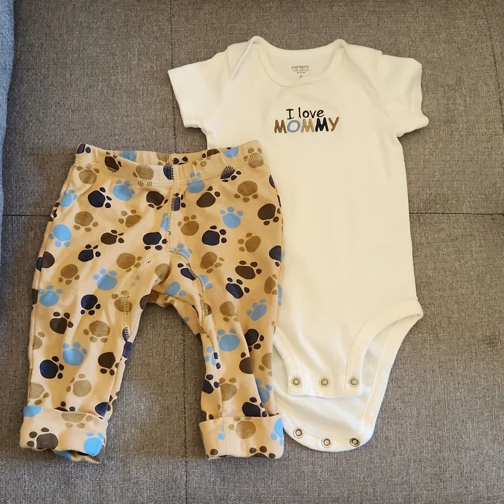 Carter's Bodysuit and pants set Size 6 months